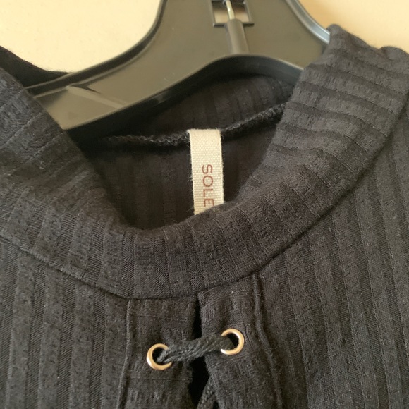 Lace Up Tank - Picture 3 of 4